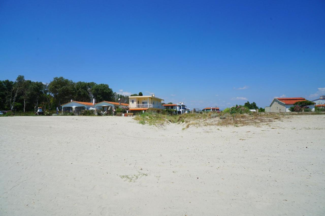 Villa Dolphins House à Paralia Avdhiron Extérieur photo