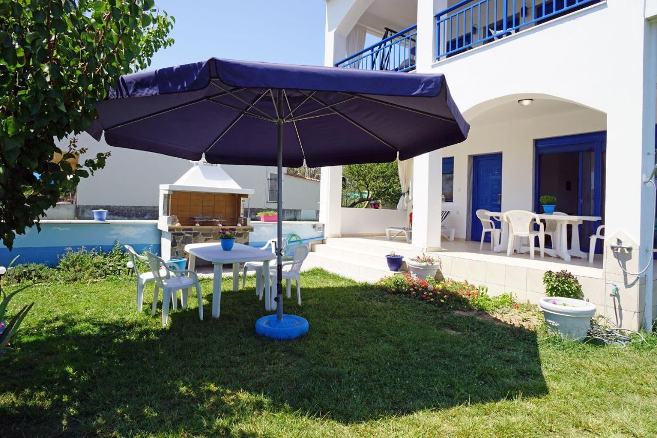 Villa Dolphins House à Paralia Avdhiron Extérieur photo