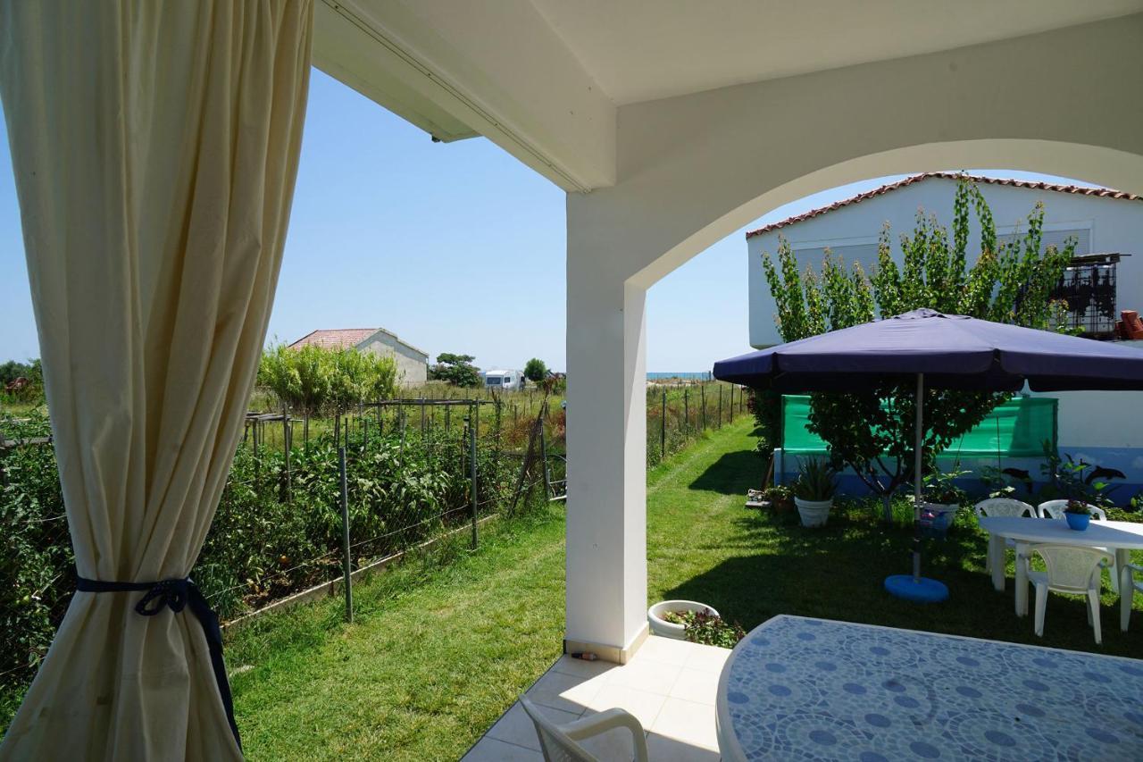 Villa Dolphins House à Paralia Avdhiron Extérieur photo