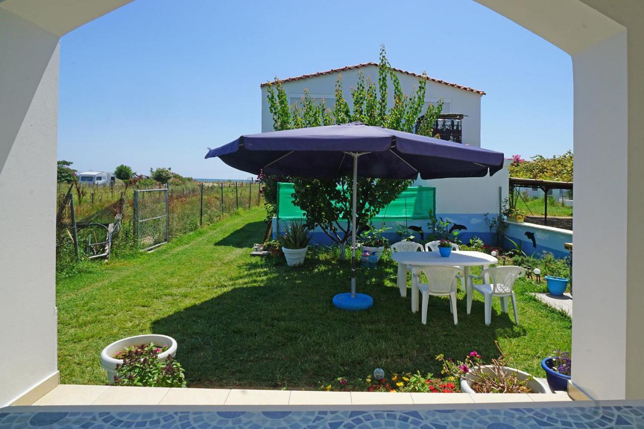 Villa Dolphins House à Paralia Avdhiron Extérieur photo